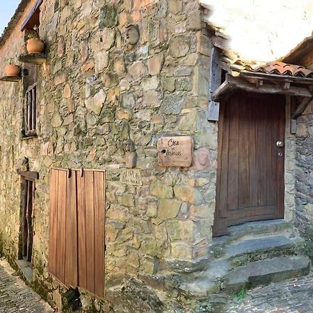 Casa Das Estatuas Gondramaz Ngoại thất bức ảnh